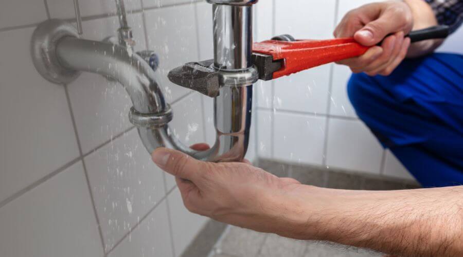 Expert burst pipe repair services in Bronson, MI